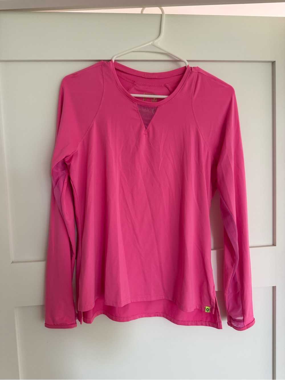Lucky in Love Women's Long-Sleeve Performance Top — Bright Pink